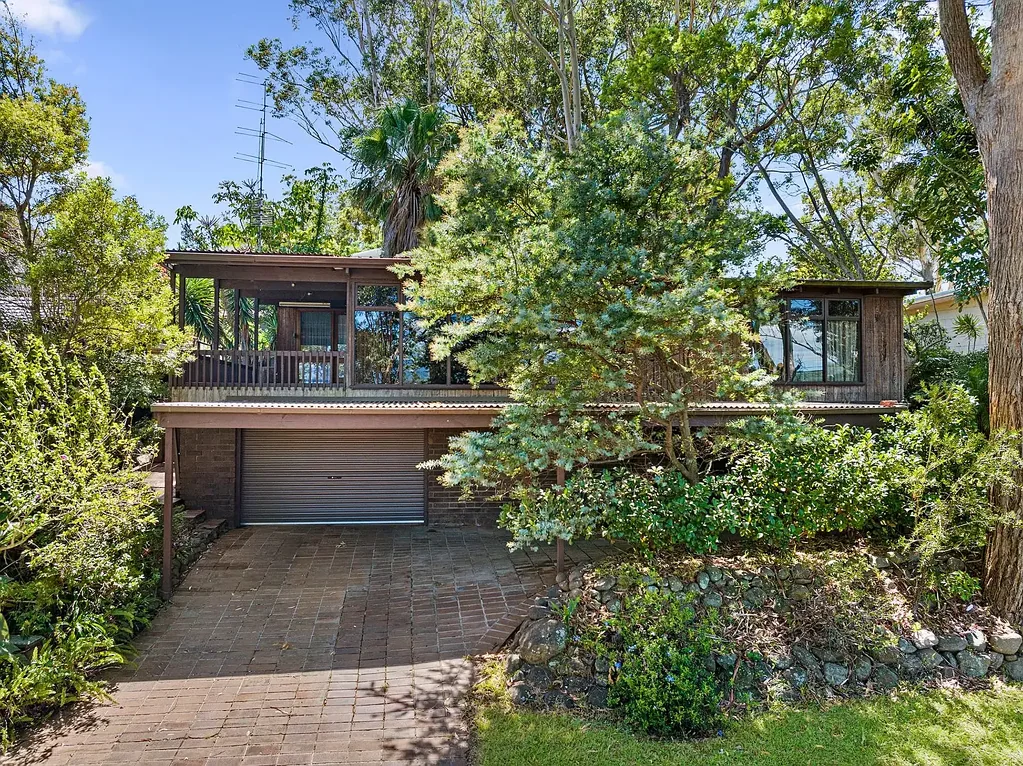 10 Bridge Avenue, Oak Flats, NSW 2529