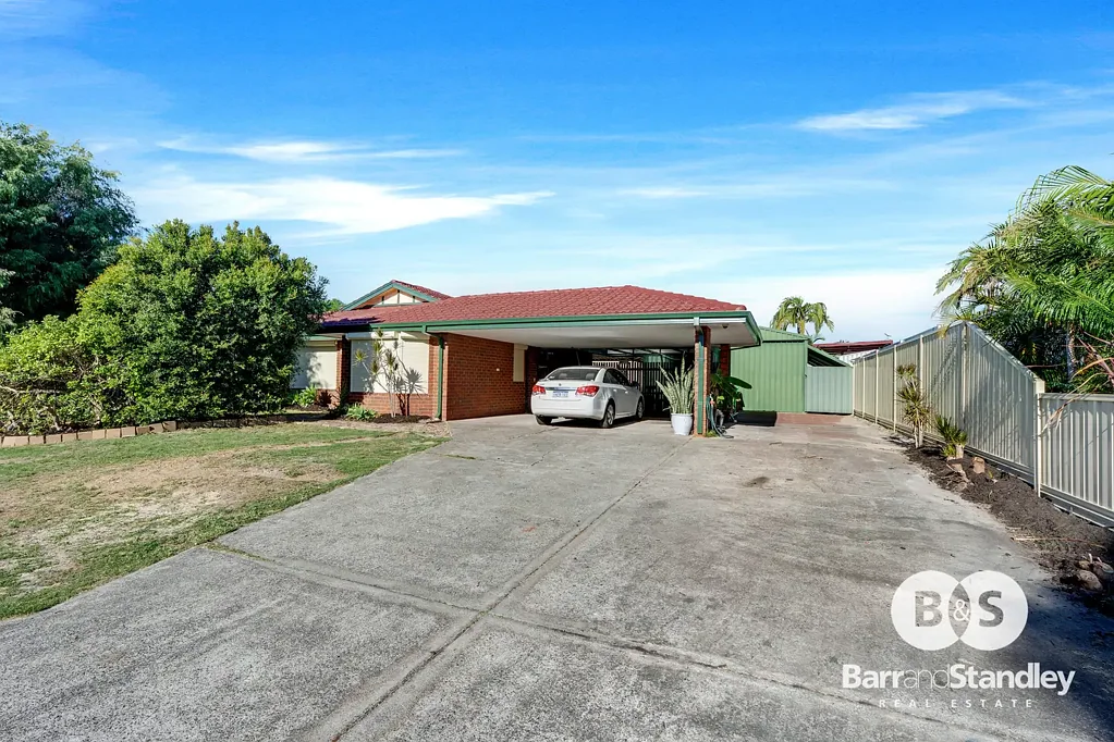 32 St Peters Green, College Grove, WA 6230