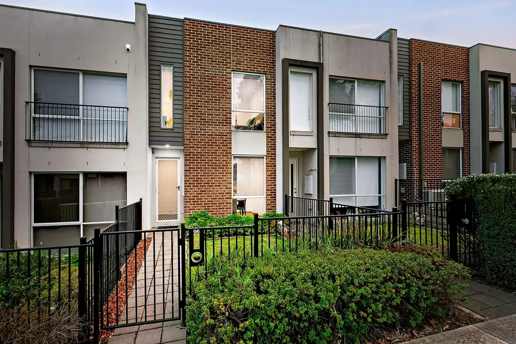 Coburg North 2ਬੈੱਡਰੂਮ Parkside Prestige with Contemporary Appointments