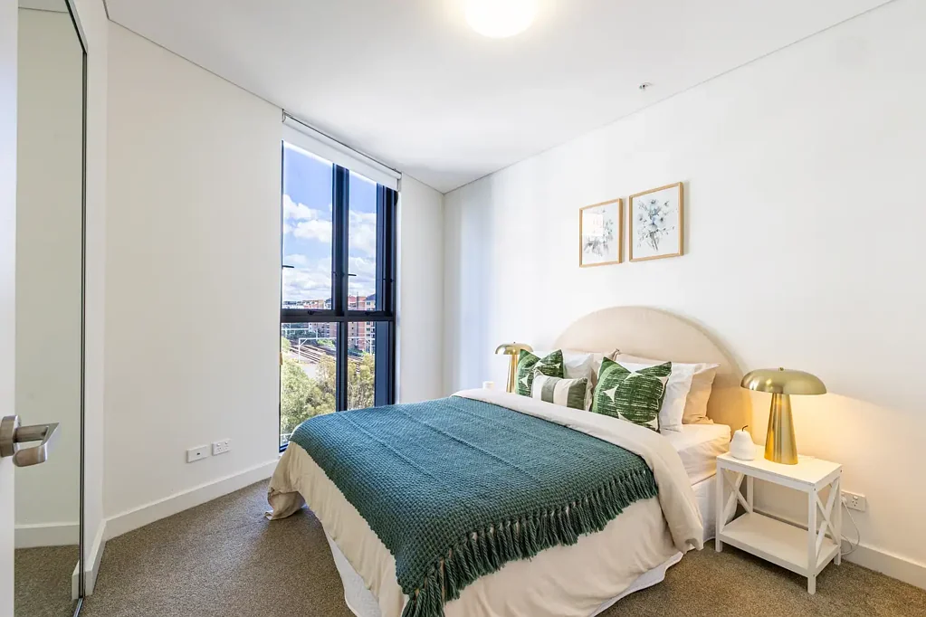 Wolli Creek 2 Bedroom Convenient and modern two-bedroom living next to Wolli Creek Train Station