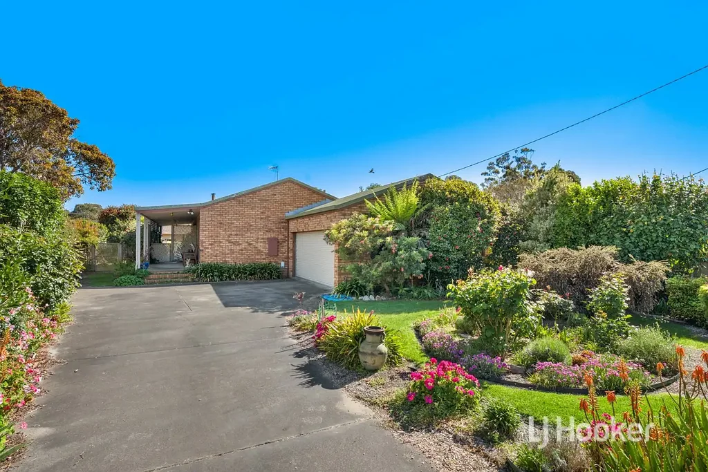 Paynesville 3 Bedroom COMFORTABLE LIVING IN A PEACEFUL COURT SETTING