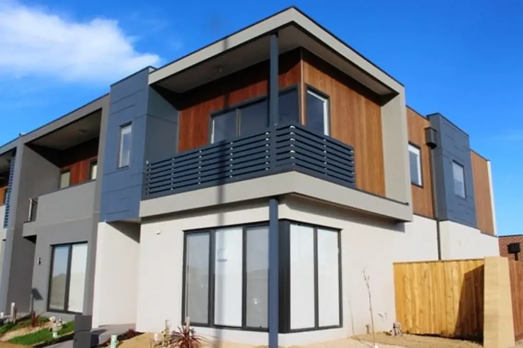 UNDER APPLICATION - Exquisite & Contemporary Living!!