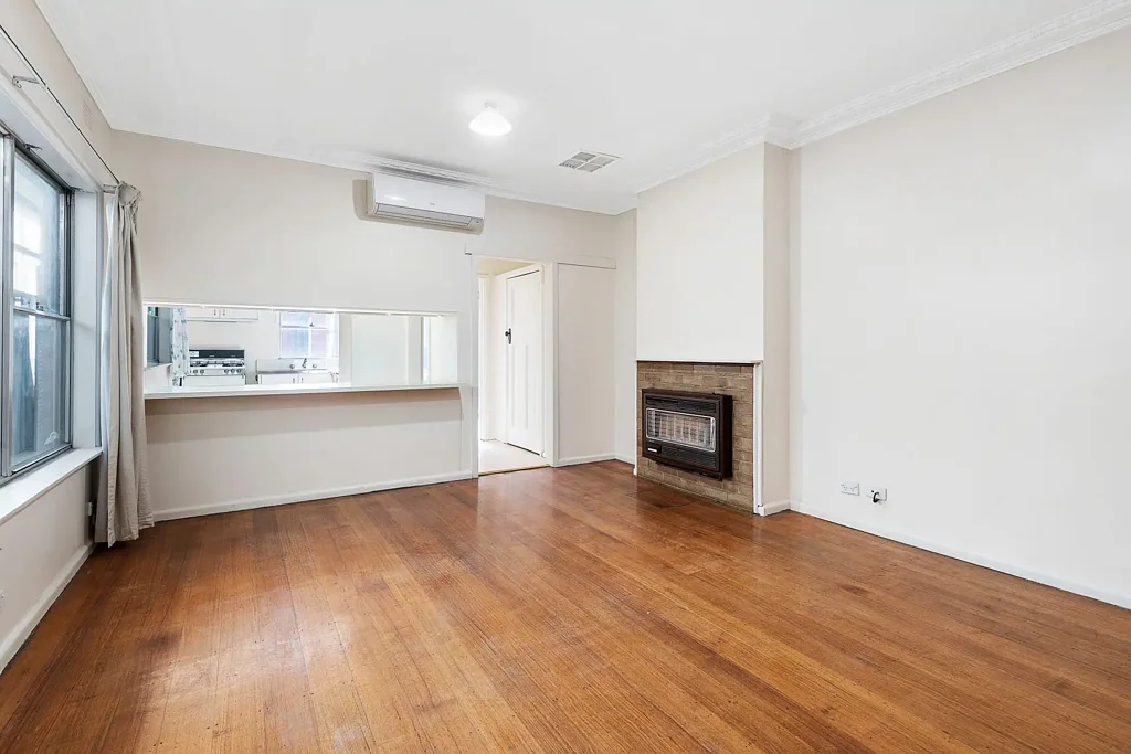 Home and business space or 4 Bedroom home.