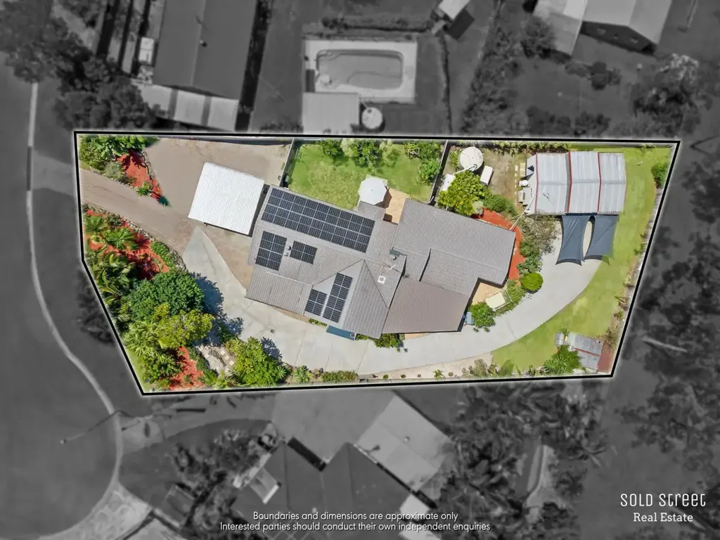 Oxenford 4房  Spacious Family Home with Massive Shed, Triple Carport & Parkland Backdrop!