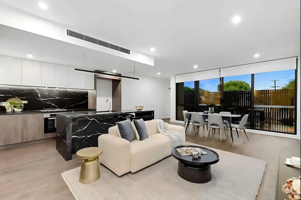 Mentone 4 Slaapkamer Luxury Coastal Living in the Heart of Mentone