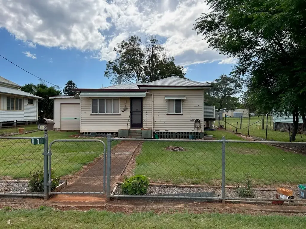 Kingaroy 2ห้องนอน Great Location Renovator!