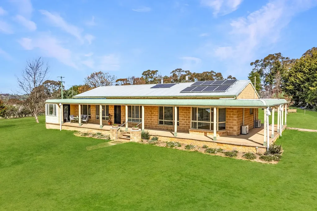 200 Yangoora Road, Garland, NSW 2797