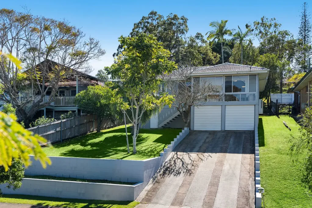Wynnum 3 Bedroom Elevated Family Charm with a North-Facing Backyard