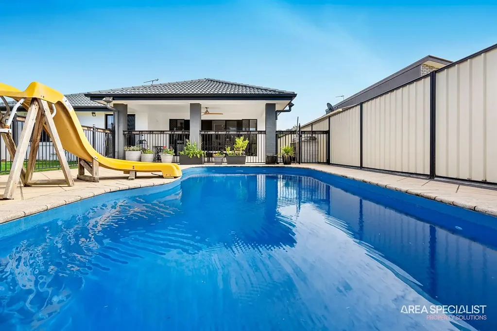 Jacobs Well 4 Slaapkamer A Family Favourite | Pool, Side Access & Space for It All