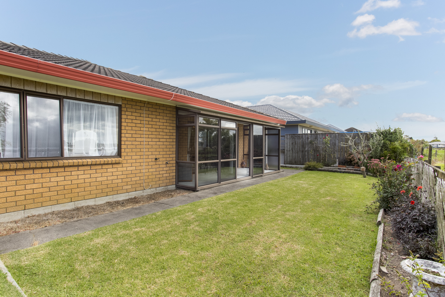 11 Pengelly Place, Parakai, Auckland - Rodney, 2部屋, 1バスルーム