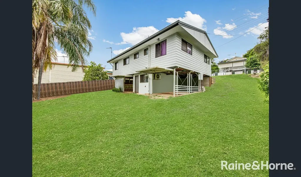 Three bedroom home in the city centre!