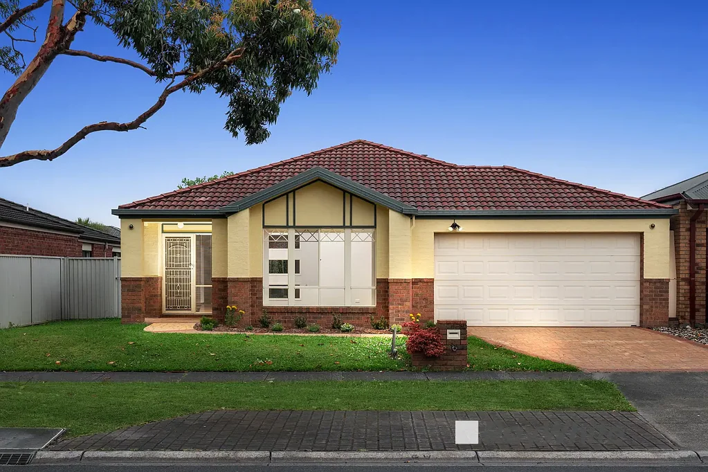 36 Scotsdale Drive, Cranbourne East, VIC 3977