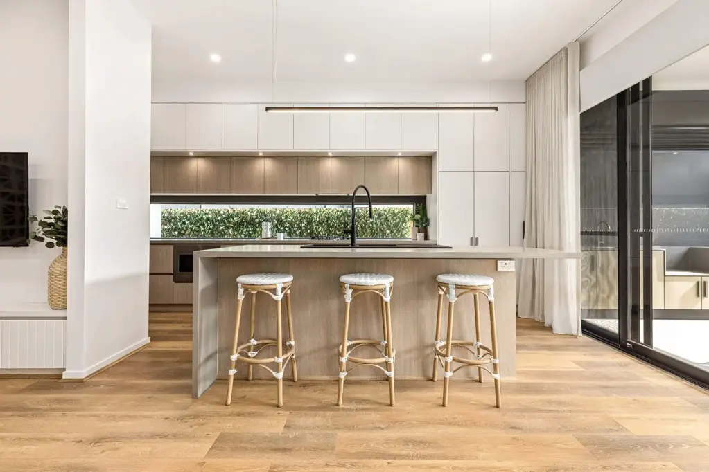 Oakville 5침실 YOUR DREAM HOUSE ON A LARGE PARCEL OF LAND AWAITS!!! CALL YOUR TRUSTED AGENT IN OAKVILLE!!!