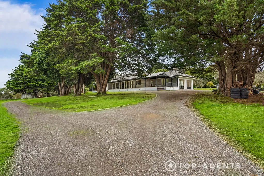 Langwarrin South 4غرفة نوم Acreage Oasis: Your Family Haven