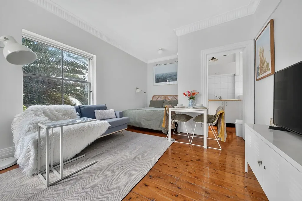 Excellent location, furnished Studio, light & bright!