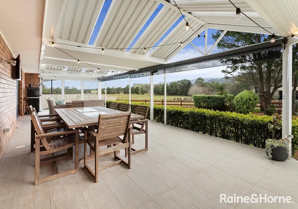 Berry 4Zimmer Elegant Indoor-Outdoor Living on a 1,385 sqm block with Escarpment Views