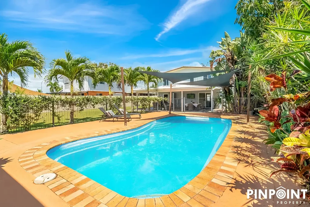 Entertainers paradise just in time for Christmas!