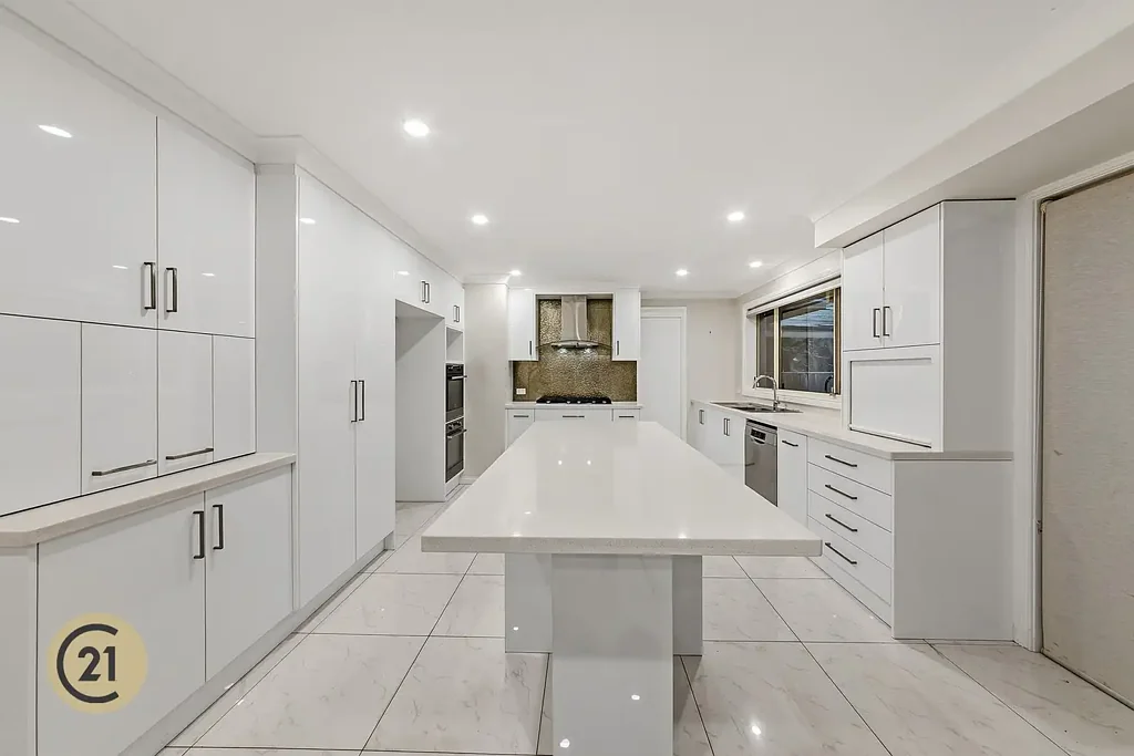Modern family home with eco-friendly solar and private bush views | CTHS Catchment