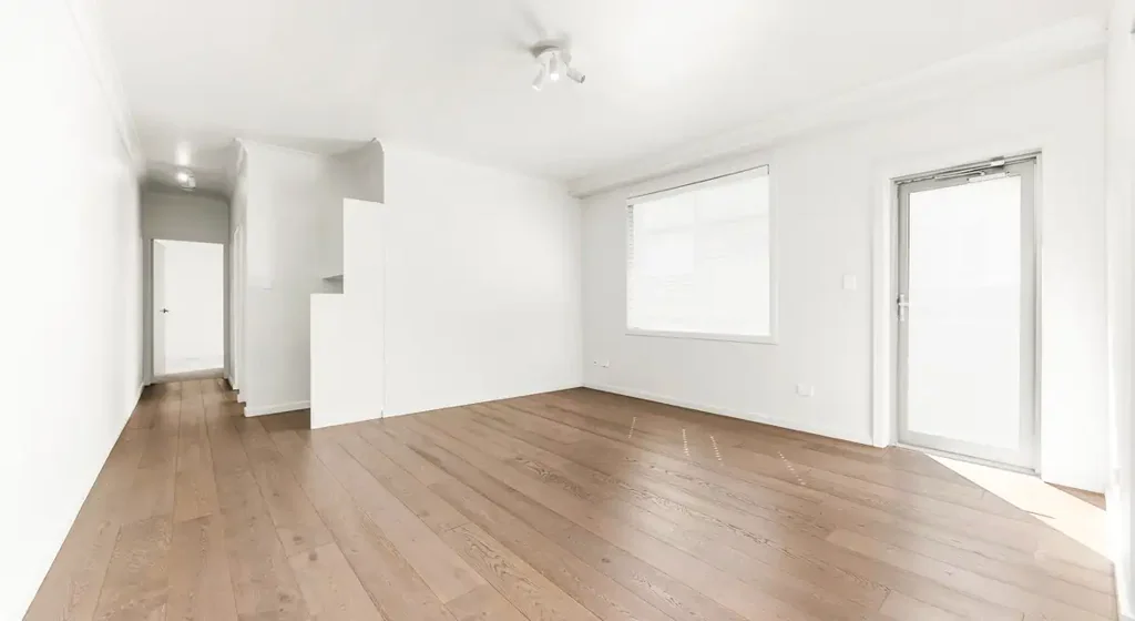 Modern 2 Bedroom Apartment in Stunning Location