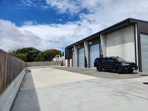 Elsdon  Office/Showroom Unit in Premier Business Park