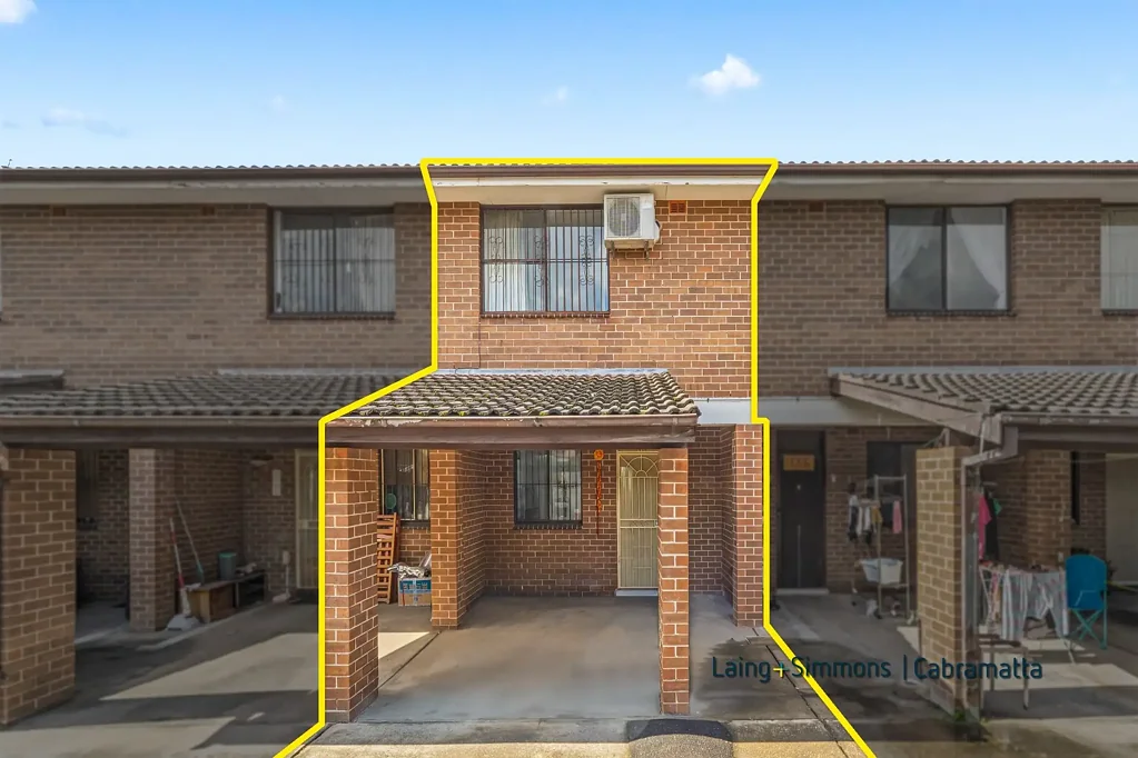 Cabramatta 2Kwarto DOUBLE BRICK TOWNHOUSE WITH LOW STRATA FEE