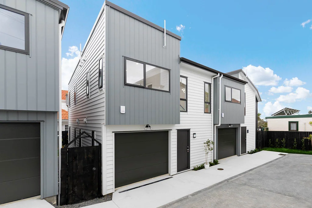 Mount Roskill 3房  Last One Left! Sell Under CV!