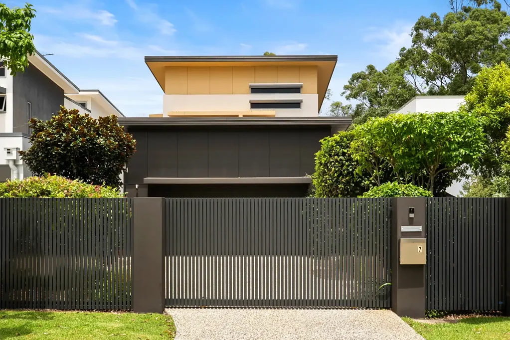 7 Tashey Court, Bundall, QLD 4217