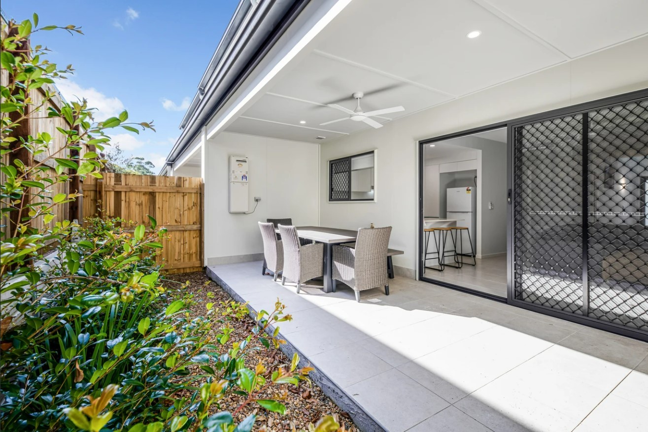 UNIT 6 14-16 REILLY RD, NAMBOUR QLD 4560, 0 chambres, 0 salles de bain, Townhouse