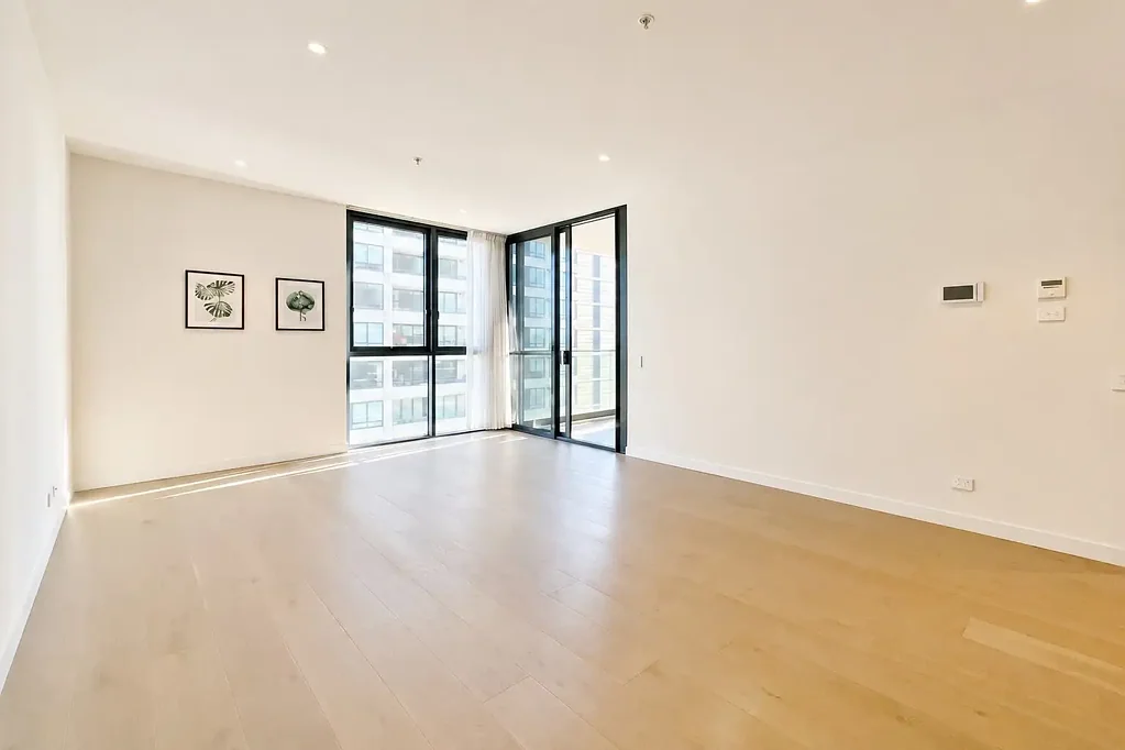 North-East Facing Two-Bedroom Apartment with Open District Views