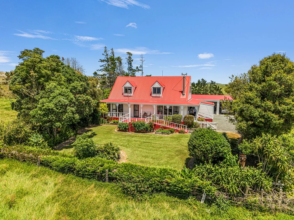 Portland 4ห้องนอน Storybook charm On Ten Acres