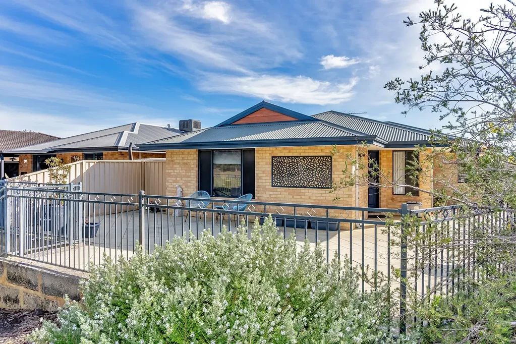 Success 4 Bedroom Parkside Location