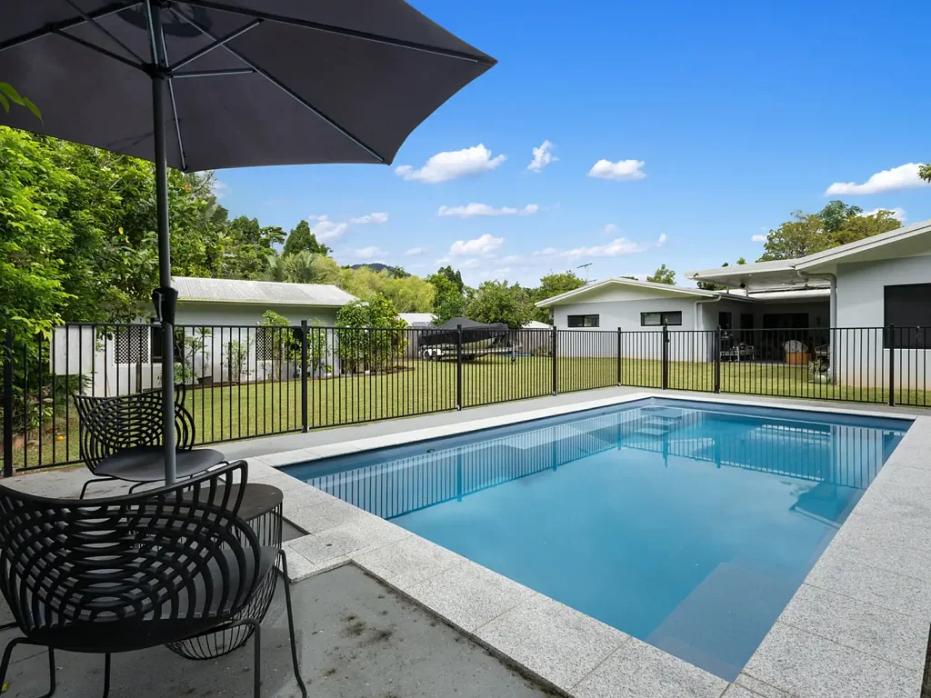 4 Wimble Street, Brinsmead, QLD 4870