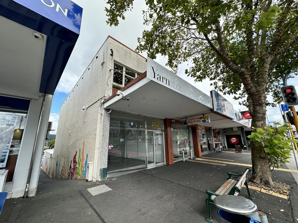 Glen Eden Vacant Retail Space Available Now!