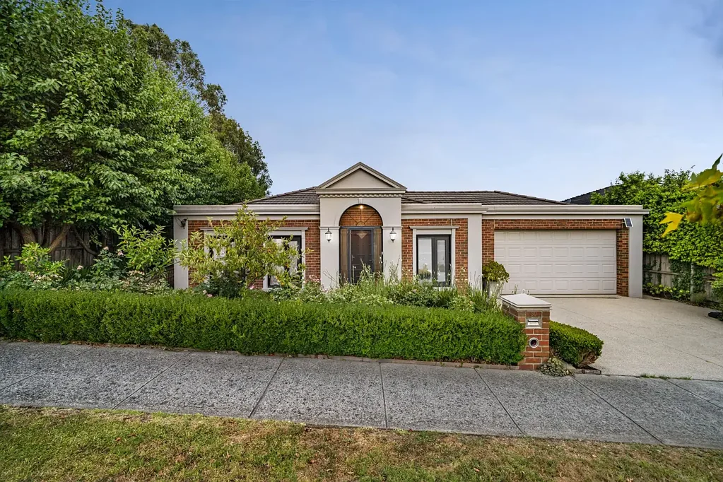39 Canning Drive, Berwick, VIC 3806