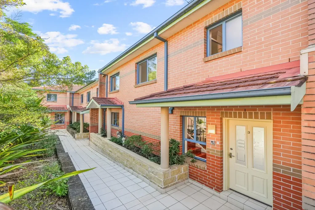 Telopea 3침실 Spacious Family Townhouse in Convenient Telopea Location
