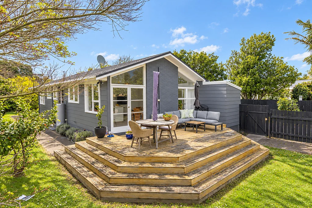 Mangere Bridge 3બેડરૂમ Renovated, Private & Ready to Enjoy