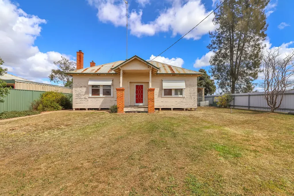 418 Wood Street, Deniliquin, NSW 2710