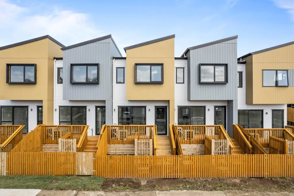 Papatoetoe 2房  Ready To Move In - Title & CCC Issued!