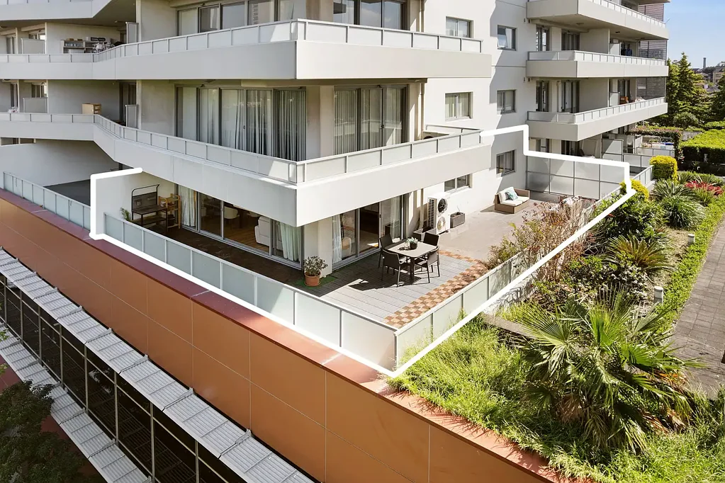 Burwood 2Kwarto 185SQM Courtyard Entertainer in the heart of Burwood | Bright North-East Apsect