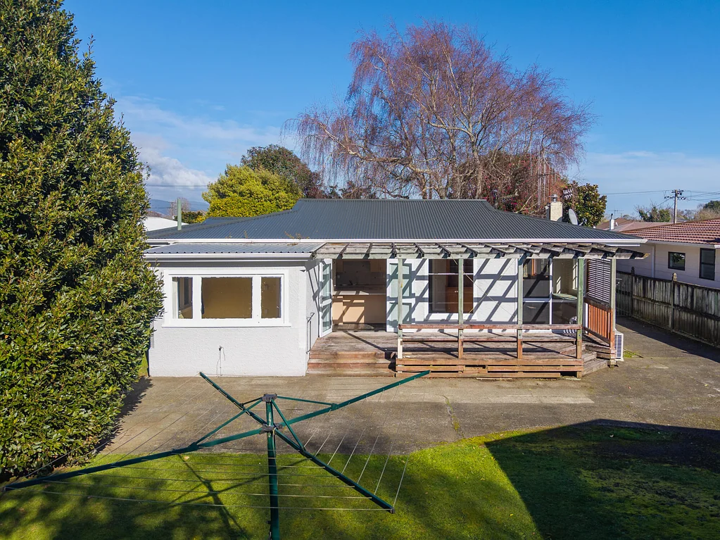 Levin 3 Bedroom Vendors Say Sell - Bring Us Your Best Offer!