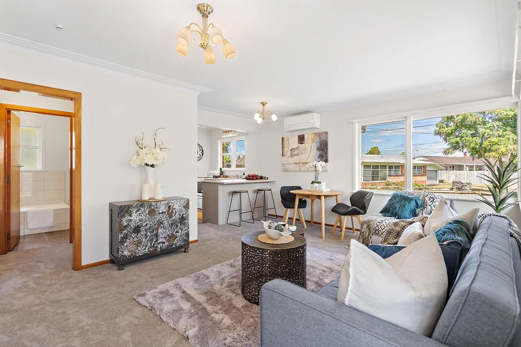 Mangere East 2 Slaapkamer Brick and smile - very tidy
