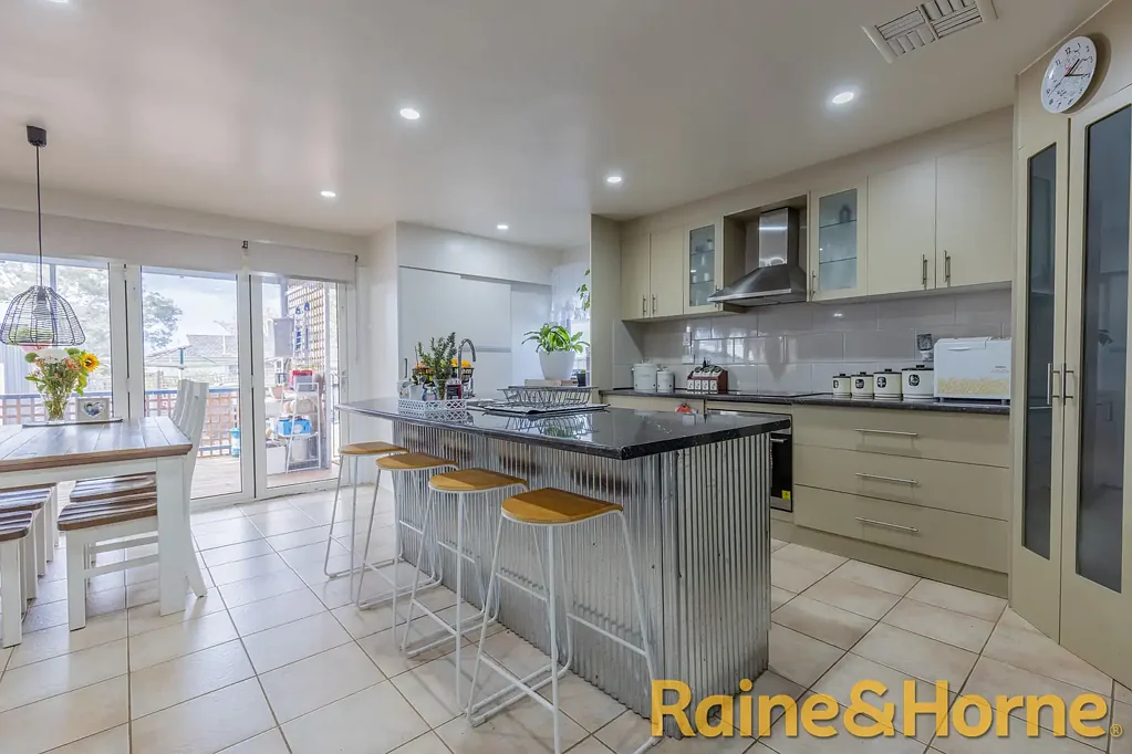 16 Collins Avenue, Dubbo, NSW 2830
