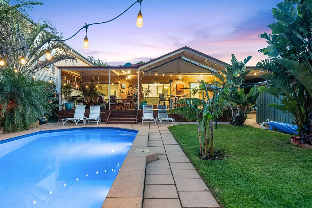 Enfield 5Kwarto 5-Bedroom Haven Lifts the Lid on Contemporary Comfort