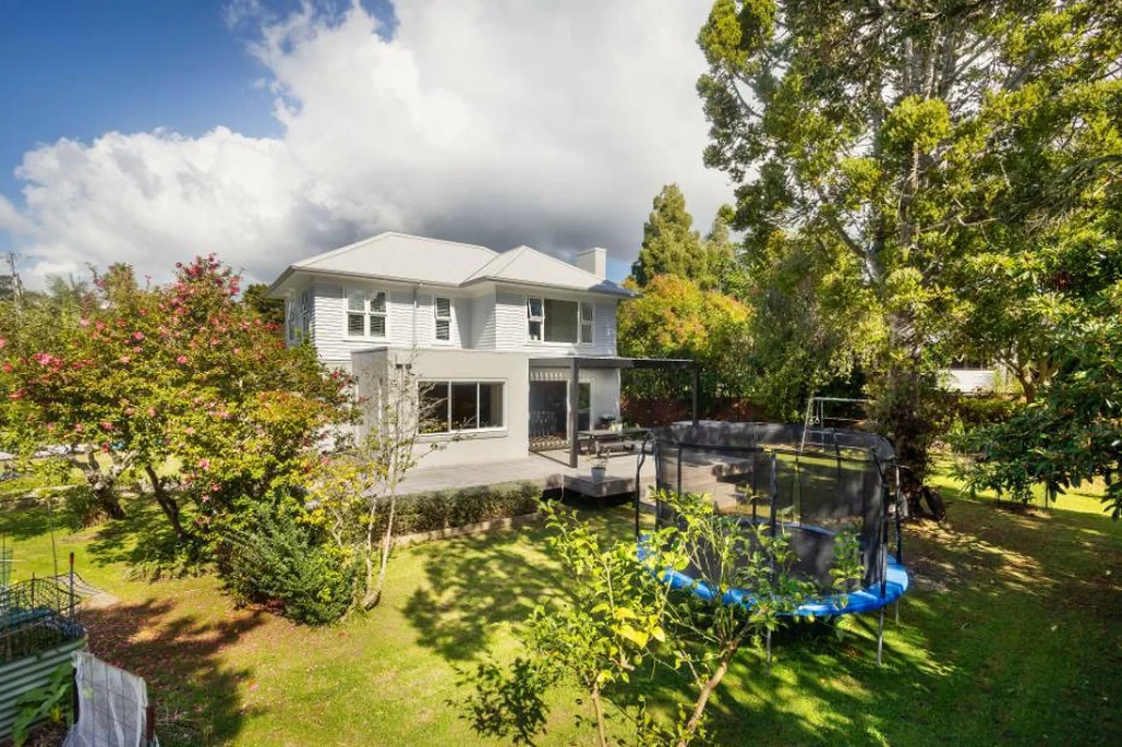 11 Westbourne Road, Murrays Bay