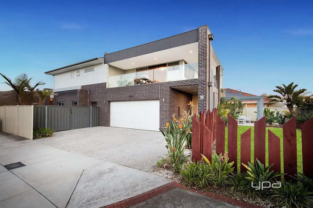 Taylors Hill 4Habitaciones PARK-FACING LUXURY ON ISABELLA