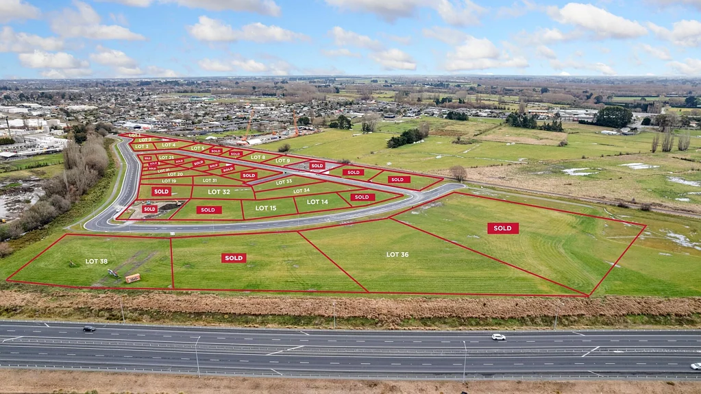 Belfast Industrial sections – Titled ready to build