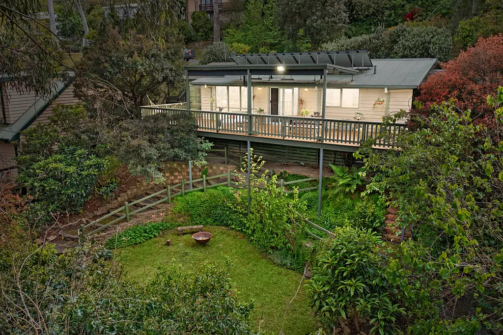 35 Earl Street, Upwey, VIC 3158