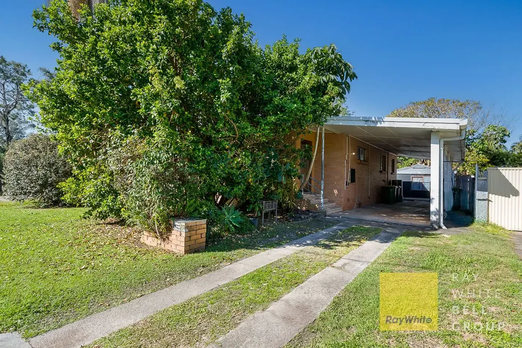 Freshly Painted 3-Bedroom Home with 2 Sheds - Prime Chirn Park Locations