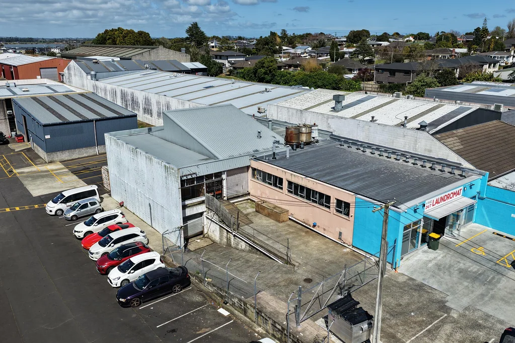 Manurewa Low-cost industrial workspace and storage