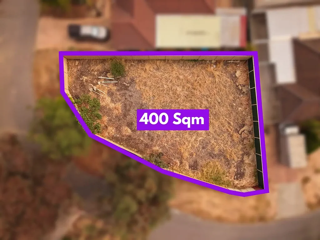 Brookdale Titled Land, Ready to Build, No Strata Fee